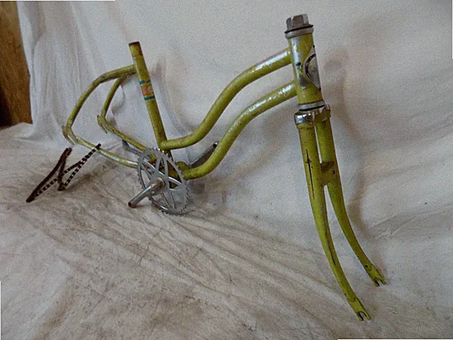 1970s HUFFY DRAGSTER FRAME+SPRING FORK GREMLIN CRANKS RAIL SLINGSHOT VINTAGE 70s