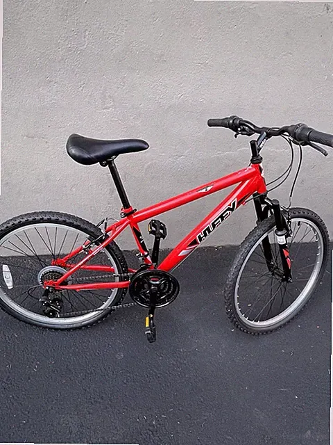 21’ Huffy Highland Mountain Bike Red. Cash Only At Pick Up
