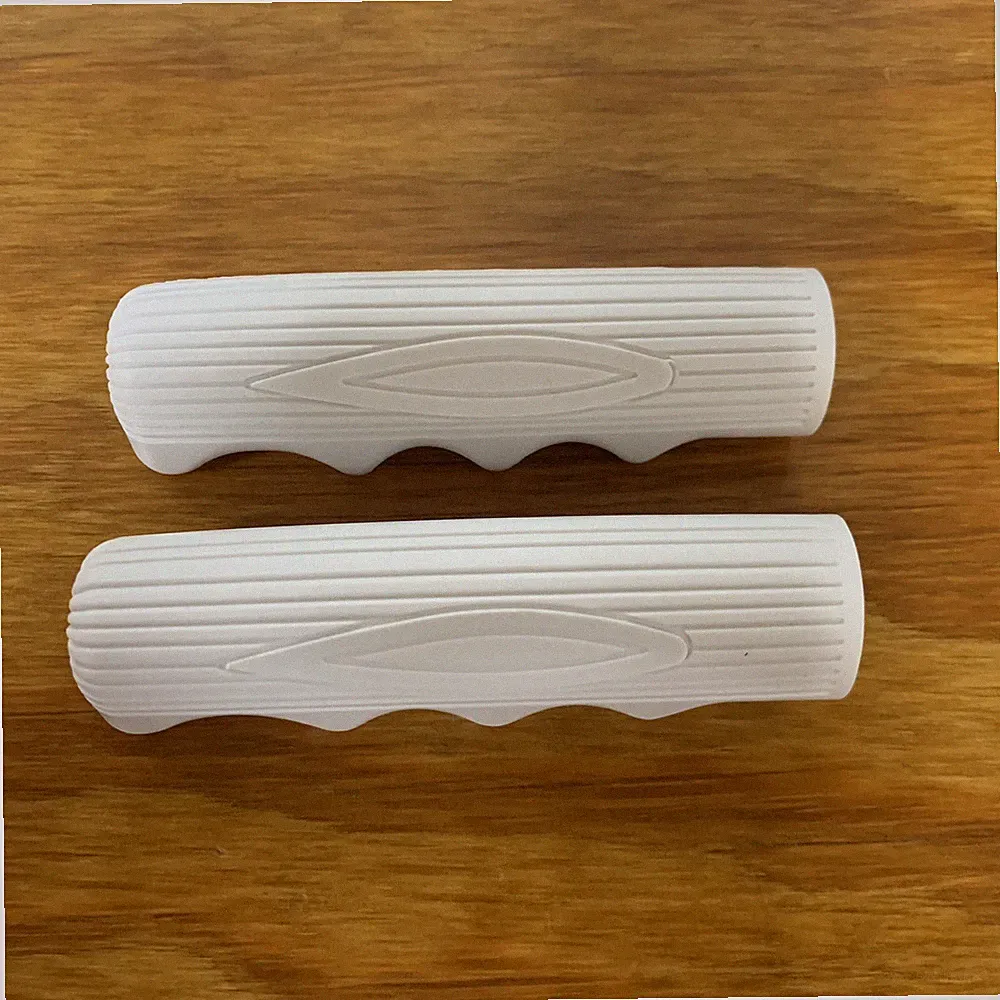 BICYCLE GRIPS FOR SCHWINN COTTON PICKER HUFFY OTHERS NEW
