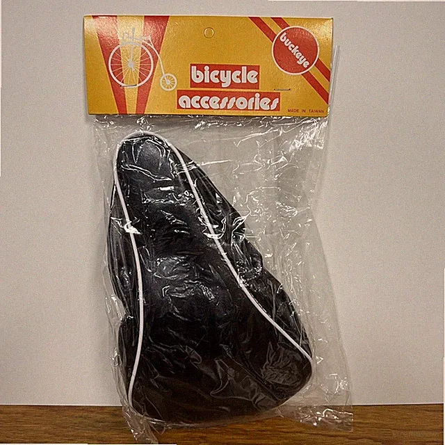 BUCKEYE BICYCLE SEAT COVER PROTECTOR FIT SCHWINN HUFFY MURRAY TREK OTHERS NOS