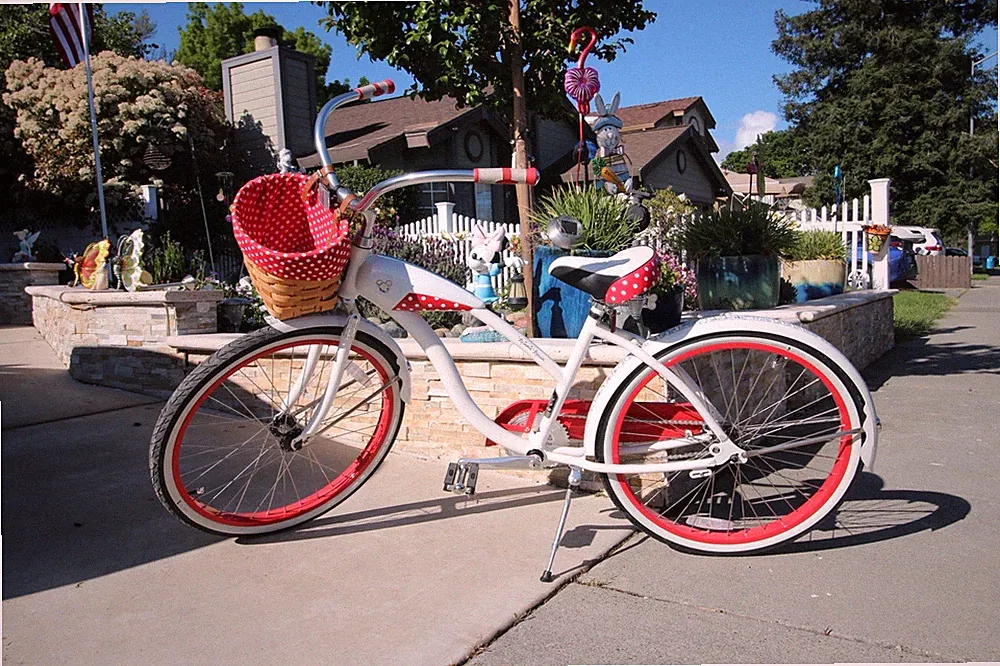 DISNEY Minnie Mouse Cruiser 26" HUFFY Bike Bicycle Limited Edition NEW 271/1000
