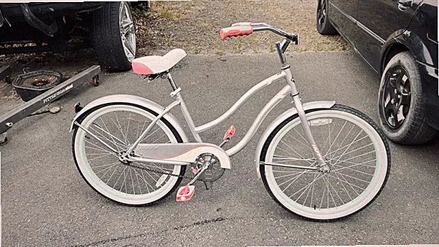 Huffy 24” Cranbrook Women’s Beach Cruiser