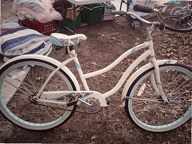 Huffy Cranbrook 26 inch Cruiser Bike with Perfect Fit Frame for Women - White