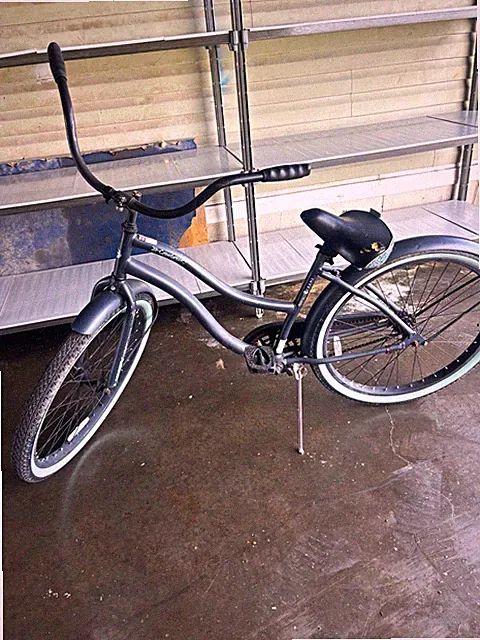 Huffy Cranbrook Cruiser Bike 26in Black/Mint Coaster Brake 1-Speed Fenders