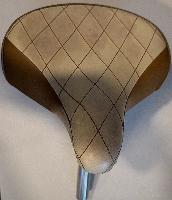 Huffy Nel Lusso Cruiser Bicycle Wide Seat Saddle w/ Springs Black & Cream