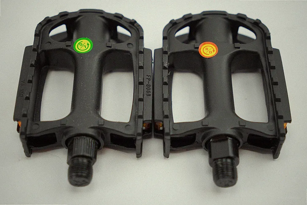 New Schwinn Huffy Replacement Bike Bicycle Pedal Set 2 Nylon Pedals FP FP806B