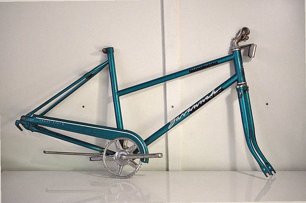 Vintage Huffy Savannah comfort touring bike frame made in USA 19"