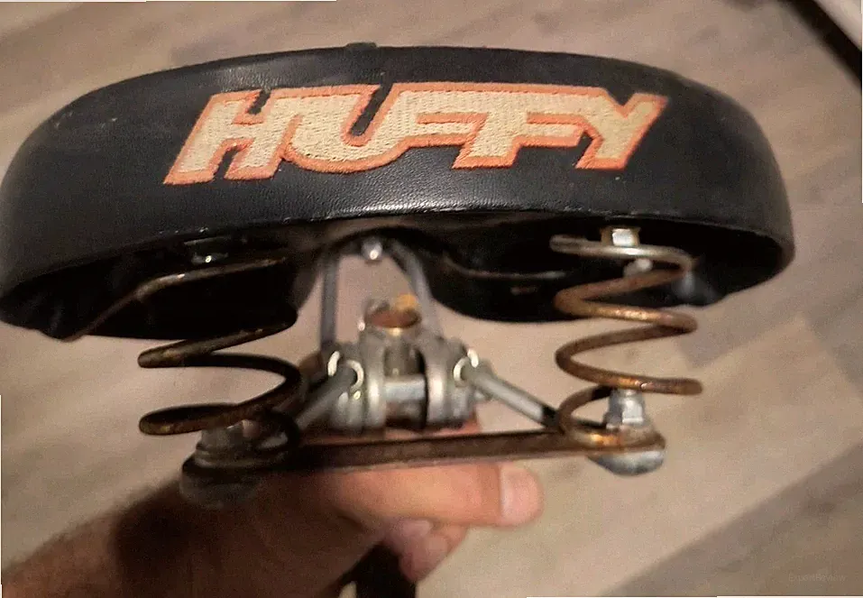 Vintage Huffy Wide Saddle Bike BIcycle Seat Comfort Cruiser Black & White