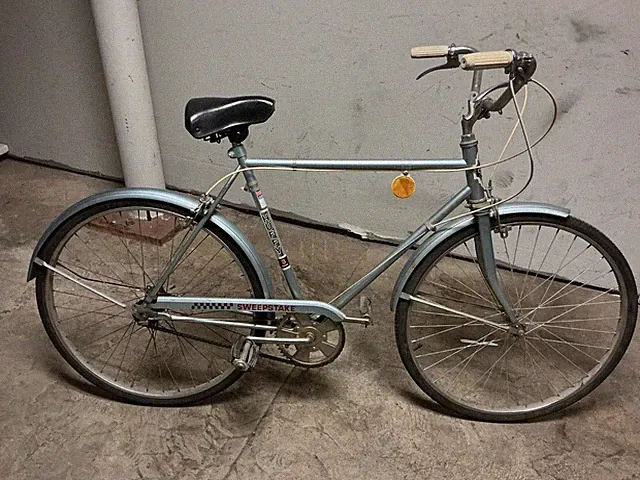 Vintage MINT cond. 3-Spd touring road Huffy Sweepstake,grip shifter! Fun to ride